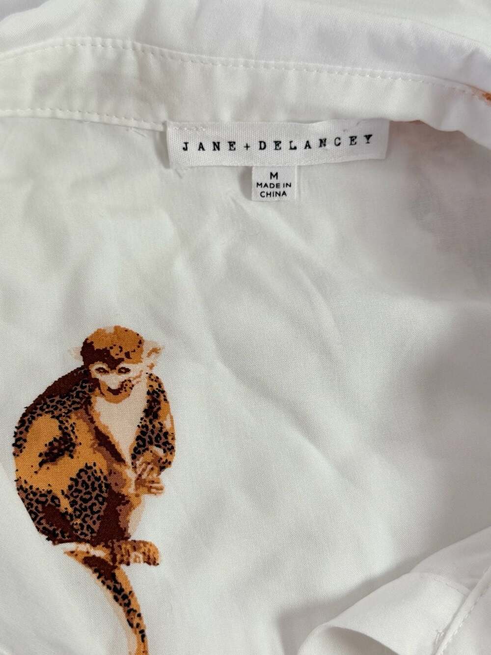 Jane + Delancey Women's Monkey Print Button Down Shirt Size M - Picture 3 of 5